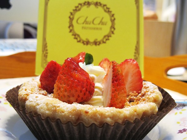 ChuChu Pâtisserie 啾啾法式甜點：（台南。東區美食）『ChuChu Pâtisserie 啾啾法式甜點』外帶精緻禮盒。送禮大方。限量『草莓乳酪派』，一起來抓住草莓季最後的尾巴吧！