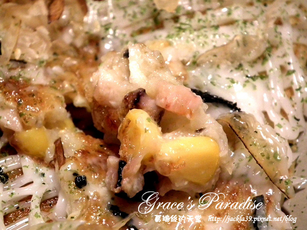 有財號：【中和 美食】美味新發現！「有財號手打麵」--餐點口味獨特又好吃，手打麵Q彈有勁，麵類必點以外，還大推自製台式泡菜與麻糬布丁！中和環球購物中心對面