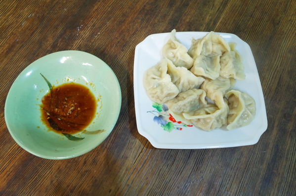 大碗公飯：【南投・埔里・麵食館】大碗公