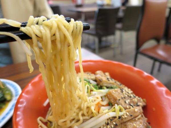 阿溜食堂(原阿溜麵):用心為您煮一碗好吃的麵 .. 阿溜食堂