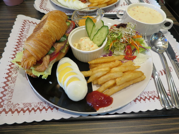 法克咖啡館：超值輕食Brunch ..  法克咖啡館