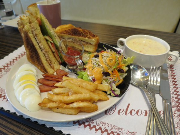 法克咖啡館：超值輕食Brunch ..  法克咖啡館