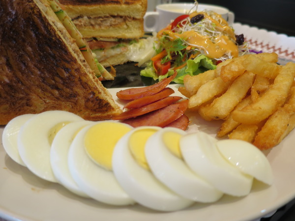 法克咖啡館：超值輕食Brunch ..  法克咖啡館