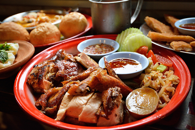 泰街頭:質感泰國風,好吃泰北烤半雞飯.咖哩.摩摩喳喳.月亮蝦餅,台北溫州街美食捷運台電大樓站