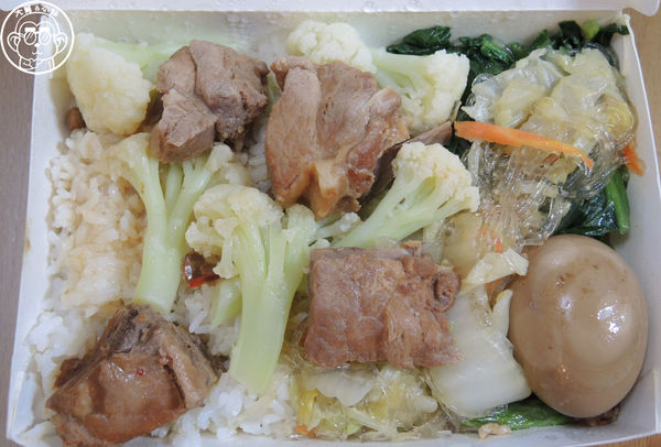 曾記便當:呷飽祙【台北松山・曾記便當】節目一代女王鍾欣凌推薦