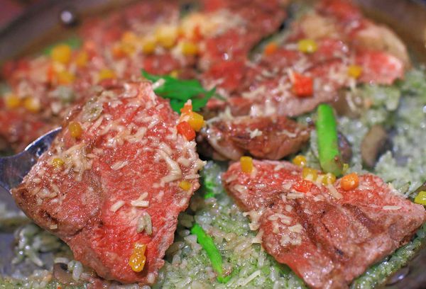 【桃園餐廳】Howfun好飯食堂-西班牙式的超大氣牛肉蓋飯