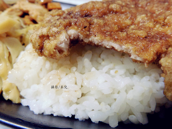 鮮豬道：【宅配。方便料理包】 鮮豬道 - 鐵道排骨 懷舊好滋味  媽媽的好幫手(傳統吃法)