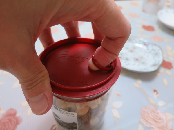 EZtea：不是萬Ｏ牌我們可是照吃的喔..   平衡樂活輕鬆吃堅果_EZtea !!