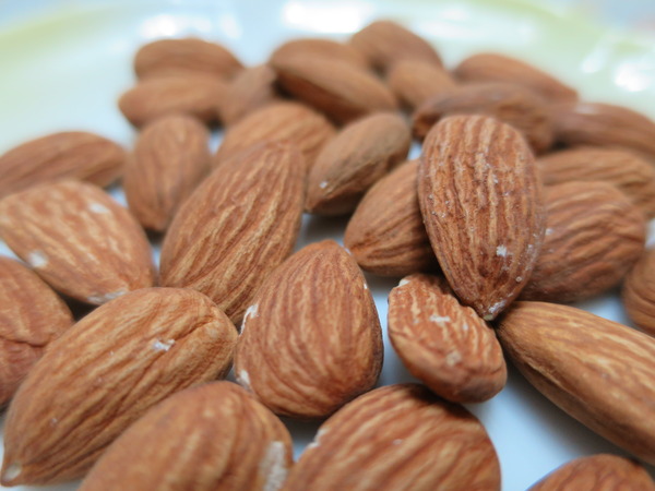 EZtea：不是萬Ｏ牌我們可是照吃的喔..   平衡樂活輕鬆吃堅果_EZtea !!