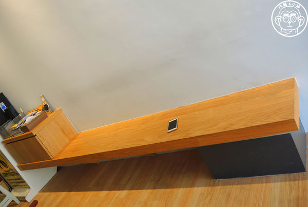 樂咖啡 La Cafe：呷飽祙【新竹･樂咖啡 LaCafe】跟上流行的燈泡奶茶