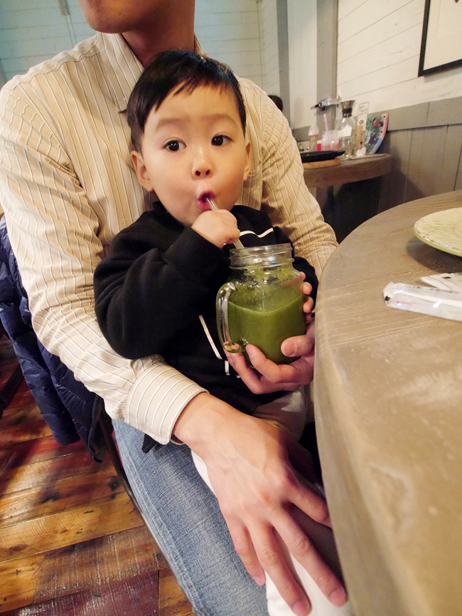 │台北。中正區│新開幕必訪。產地直送的有機鮮美「 農人餐桌親子餐廳」。小農大廚鮮體驗