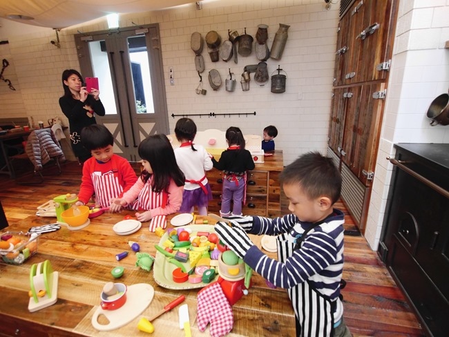 │台北。中正區│新開幕必訪。產地直送的有機鮮美「 農人餐桌親子餐廳」。小農大廚鮮體驗