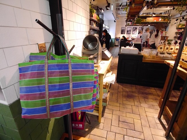 │台北。中正區│新開幕必訪。產地直送的有機鮮美「 農人餐桌親子餐廳」。小農大廚鮮體驗