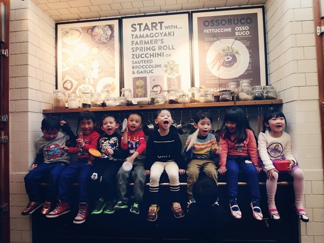 │台北。中正區│新開幕必訪。產地直送的有機鮮美「 農人餐桌親子餐廳」。小農大廚鮮體驗