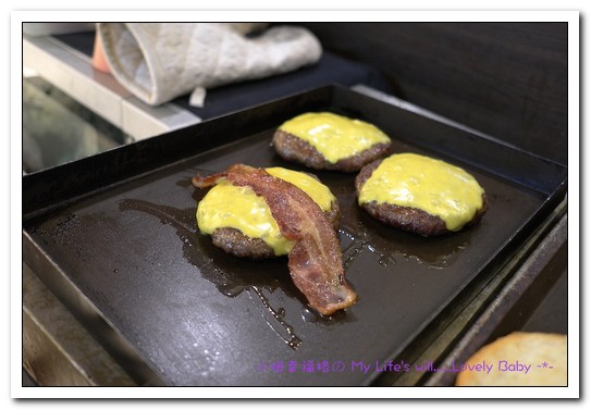 強森小館：台中北屯區美食．在玩具包圍下用餐的家庭式義大利麵餐館──強森小館