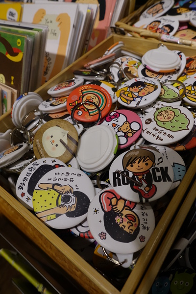 MaMa手創：(胖樺介紹)永康街超好逛手作小物店”MaMa handmade”/瑪瑪Ma ma umbrella/joyheart傘/特色包包/手工飾品/相機腕帶