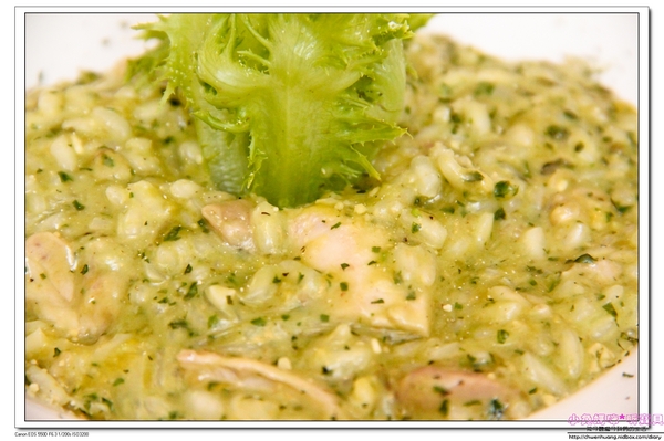 Green Kitchen 貳：【芝山早午餐】☼ Green  Kitchen 貳☼野菇菠菜班尼迪克蛋/藍莓塔/墨汁墨魚義大利麵/奇異果思慕斯都好美味呀～大推♥♥