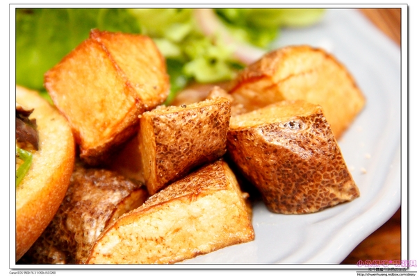 Green Kitchen 貳：【芝山早午餐】☼ Green  Kitchen 貳☼野菇菠菜班尼迪克蛋/藍莓塔/墨汁墨魚義大利麵/奇異果思慕斯都好美味呀～大推♥♥