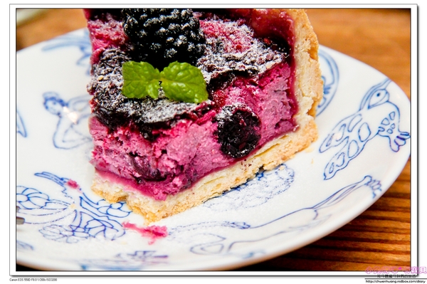 Green Kitchen 貳：【芝山早午餐】☼ Green  Kitchen 貳☼野菇菠菜班尼迪克蛋/藍莓塔/墨汁墨魚義大利麵/奇異果思慕斯都好美味呀～大推♥♥