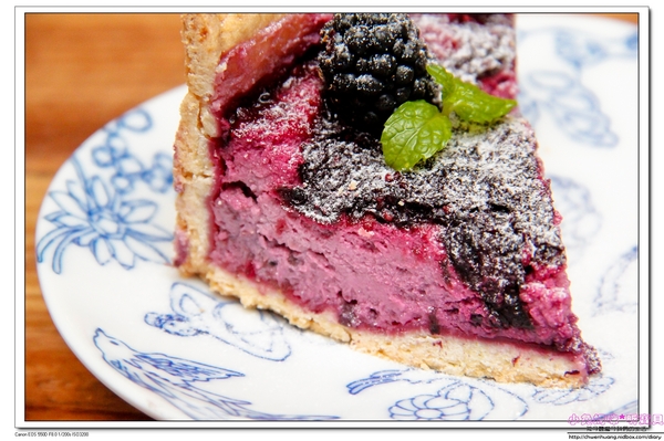 Green Kitchen 貳：【芝山早午餐】☼ Green  Kitchen 貳☼野菇菠菜班尼迪克蛋/藍莓塔/墨汁墨魚義大利麵/奇異果思慕斯都好美味呀～大推♥♥