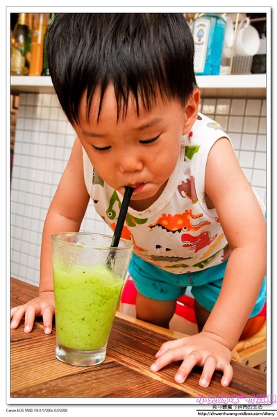 Green Kitchen 貳：【芝山早午餐】☼ Green  Kitchen 貳☼野菇菠菜班尼迪克蛋/藍莓塔/墨汁墨魚義大利麵/奇異果思慕斯都好美味呀～大推♥♥