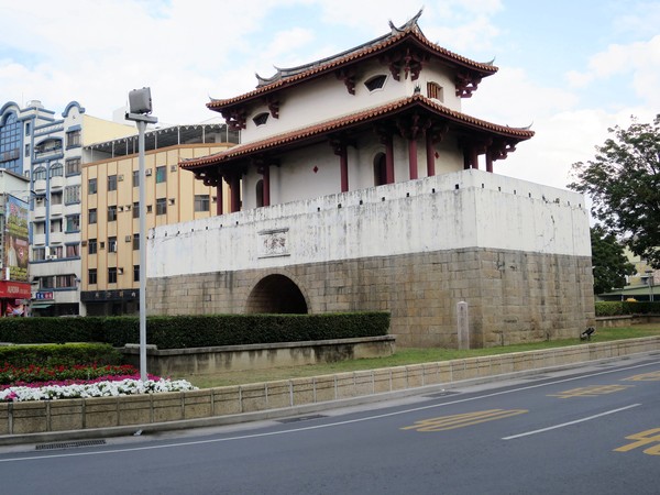 府城迎春門：東安兮。迎春兮   __..府城大東門