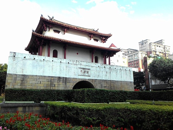 府城迎春門:東安兮。迎春兮 __..府城大東門