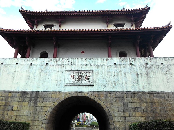 府城迎春門:東安兮。迎春兮 __..府城大東門