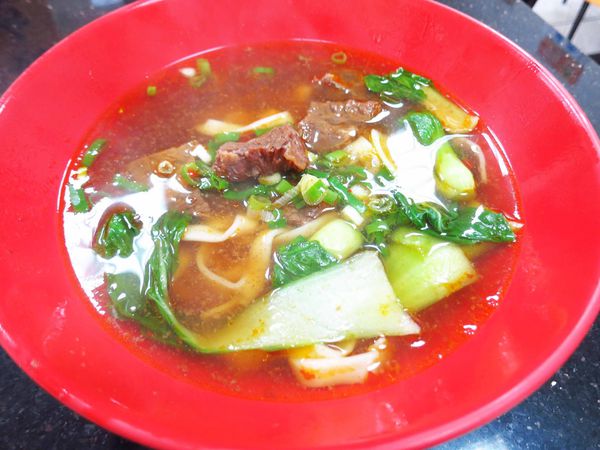 【新莊美食】老四川牛肉麵-新莊綜合運動場推薦美食牛肉麵