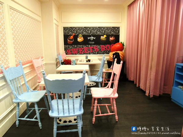 Cloudy Cupcake克勞蒂杯子蛋糕(台中中友店):〖台中│美食〗Cloudy Cupcake克勞蒂杯子蛋糕(台中中友店) ❤ 超萌蛋黃哥懶懶登場,還有超卡哇依Hello Kitty杯子蛋糕~3/31前還有買3送1的活動,不限款式唷!!