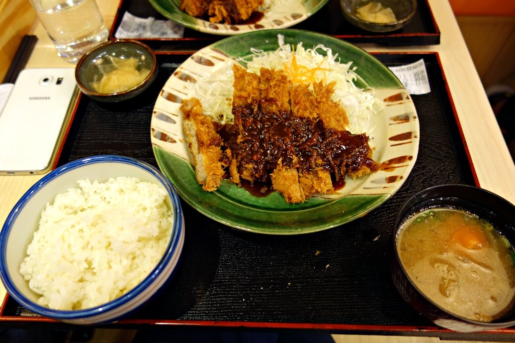 味噌豬排定食