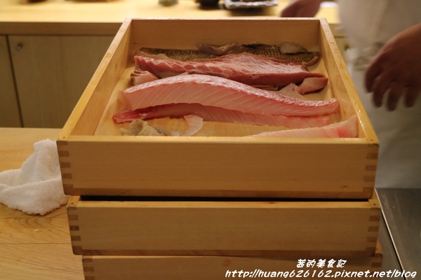 小將 割烹‧壽司：【台北大安區】台北東區無菜單料理 『小將烹‧壽司』 精緻無菜單日本料理/忠孝復興站/客製化料理