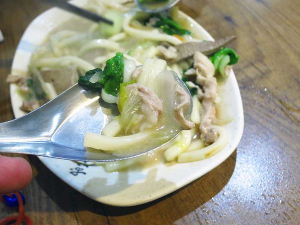 【三重美食】五華街烏龍麵老店-特殊的濃郁口味湯頭炒麵