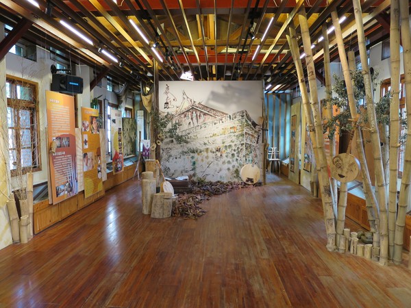 恆春民謠館：再唱一段思想起...    ..恆春民謠館