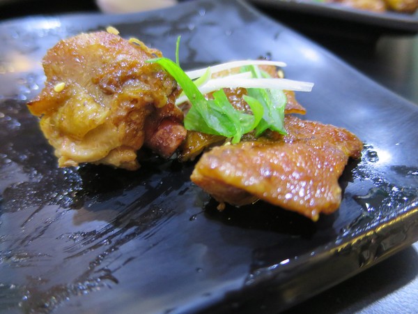 串板燒烤：串起鮮嫩多汁的燒烤滋味~ .. 串板燒烤