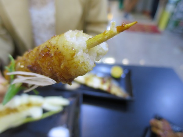 串板燒烤：串起鮮嫩多汁的燒烤滋味~ .. 串板燒烤