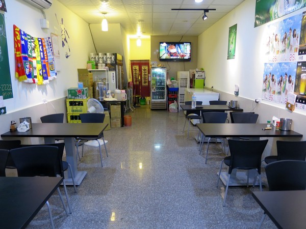 串板燒烤：串起鮮嫩多汁的燒烤滋味~ .. 串板燒烤