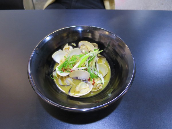 串板燒烤：串起鮮嫩多汁的燒烤滋味~ .. 串板燒烤