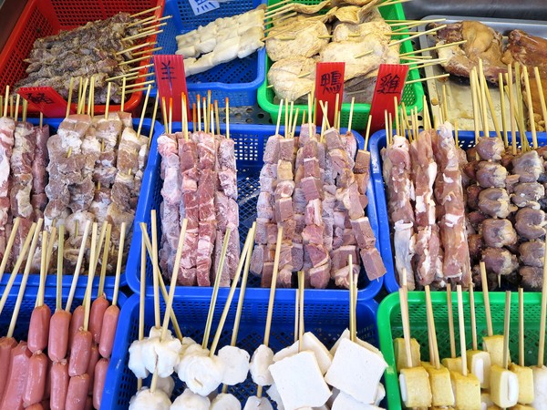 串板燒烤：串起鮮嫩多汁的燒烤滋味~ .. 串板燒烤