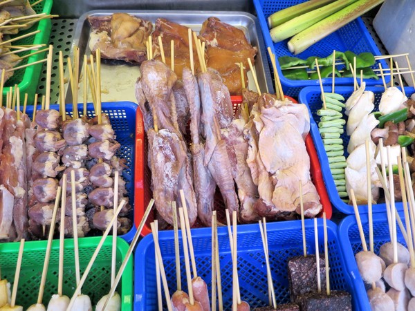 串板燒烤：串起鮮嫩多汁的燒烤滋味~ .. 串板燒烤