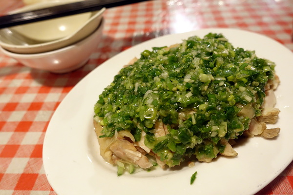 陸光小館：(胖樺食記)市民大道好吃的眷村家常菜「陸光小館」，滷菜刀工細緻推豆皮豬大腸。台北必吃/砂鍋魚頭/給力熱炒/免服務費