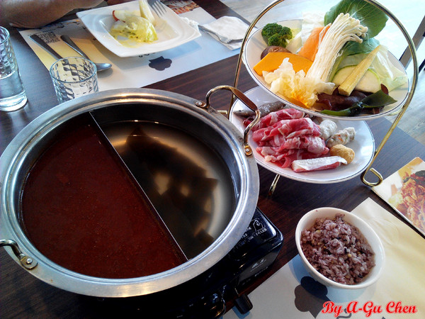 洁沐創義料理：【臺南Ω安南區】洁沐創義料理。色、香、味俱全，一食入魂の手作料理