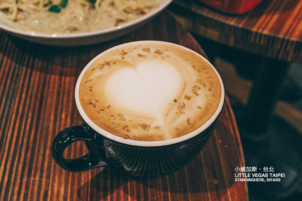 Little Vegas Taipei 小維加斯(台北總店)：台北_ Little Vegas Taipei 小維斯加 / 捷運市政府站 / 來自香港的混搭美食
