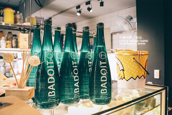 Little Vegas Taipei 小維加斯(台北總店)：台北_ Little Vegas Taipei 小維斯加 / 捷運市政府站 / 來自香港的混搭美食