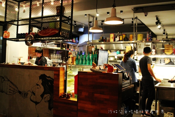 Little Vegas Taipei 小維加斯(台北總店):台北信義『Little Vegas Taipei 小維加斯』捷運市政府站美式餐廳