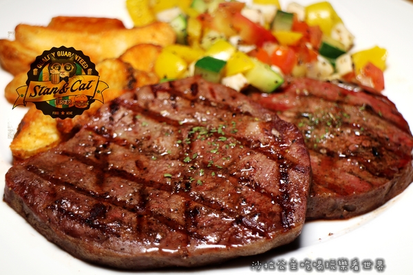 Stan & Cat 史丹貓美式餐廳:東區人氣美式餐廳『Stan & Cat 史丹貓美式餐廳』好大的漢堡/捷運忠孝復興站