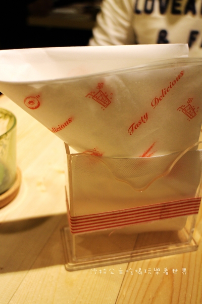 Stan & Cat 史丹貓美式餐廳:東區人氣美式餐廳『Stan & Cat 史丹貓美式餐廳』好大的漢堡/捷運忠孝復興站