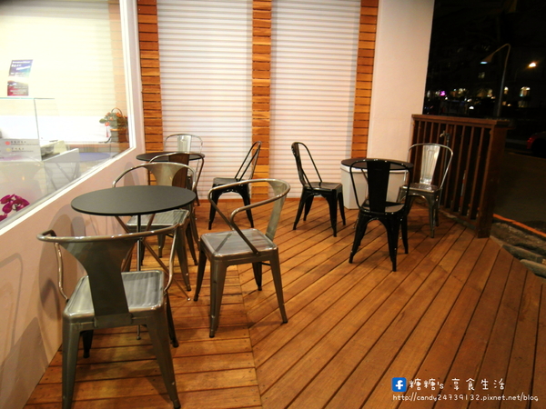 Bella Gelateria:〖台中│美食〗Bella Gelateria ❤ 道地義大利冰淇淋,嚴選義大利進口食材,搭配台灣在地水果,天然純手工製作~大推開心果冰淇淋!!