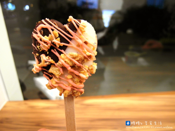 Bella Gelateria:〖台中│美食〗Bella Gelateria ❤ 道地義大利冰淇淋,嚴選義大利進口食材,搭配台灣在地水果,天然純手工製作~大推開心果冰淇淋!!