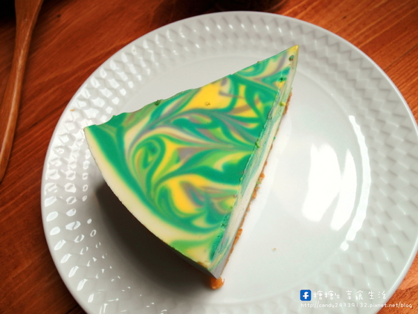 弎六:〖台中│美食〗弎六 ❤ 隱藏於住宅區二樓中的人氣甜點"彩虹生乳酪",每次開店不到兩小時就通通賣光光了!!